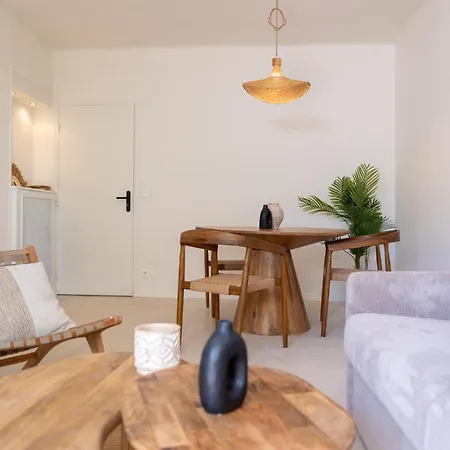 Place To - Bord De Croisette *